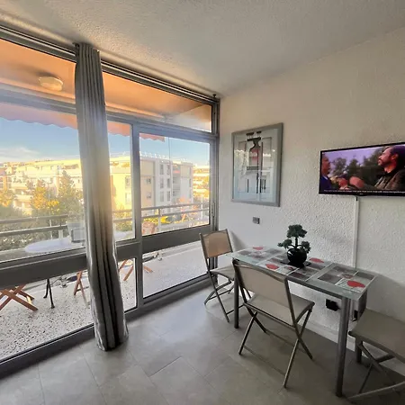 Heliotel Marine Studio 30M2 Tres Lumineux Avec Terrasse 17M2 Au 3Eme Etage Saint-Laurent-du-Var Exterior photo