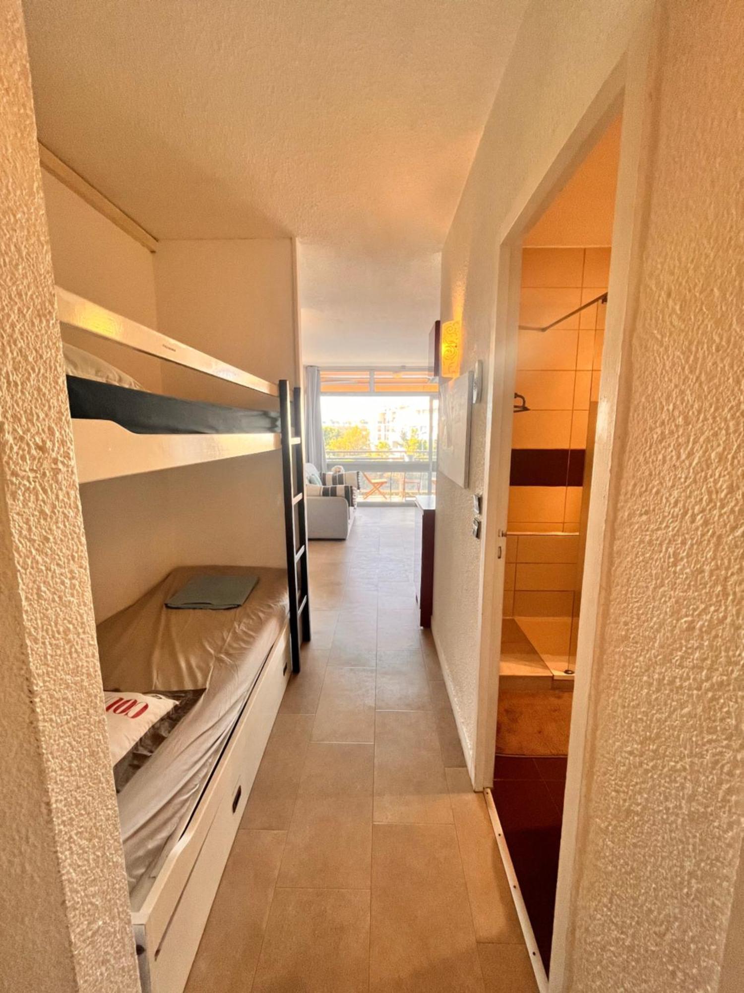 Heliotel Marine 30m2 Tres Lumineux Avec Terrasse 17m2 Au 3eme Etage Apartment *