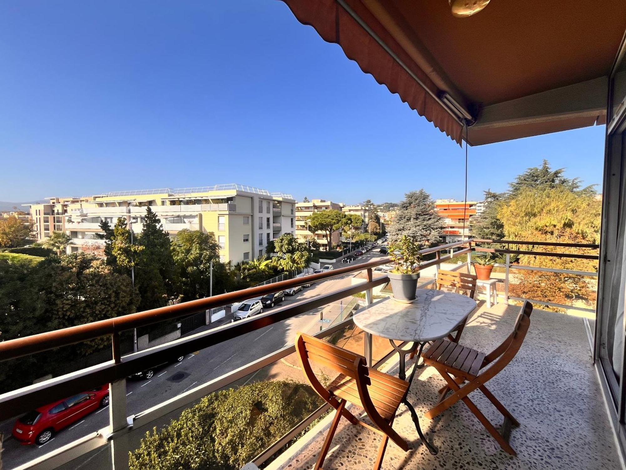 Heliotel Marine 30m2 Tres Lumineux Avec Terrasse 17m2 Au 3eme Etage Apartment