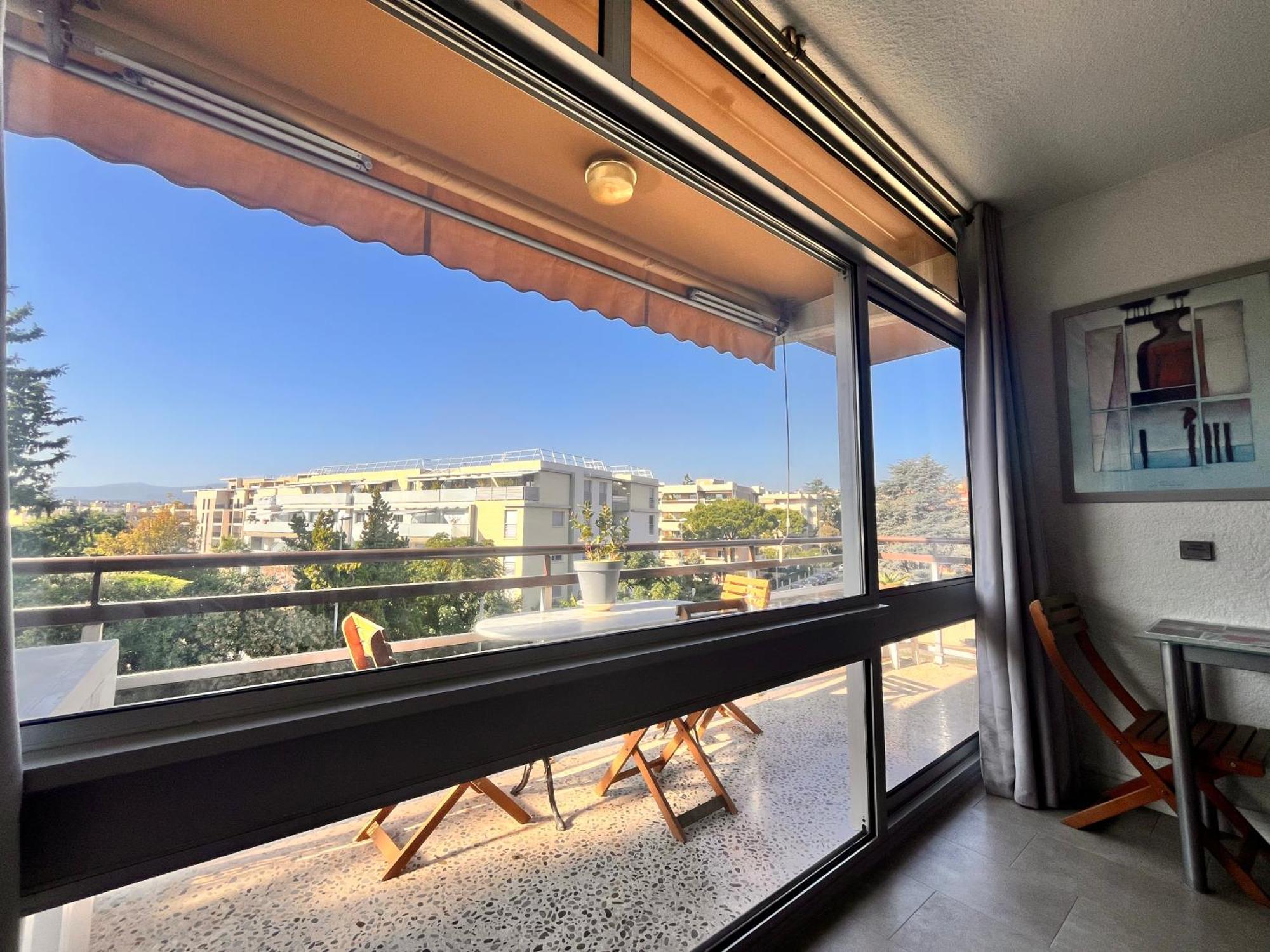 Apartment Heliotel Marine 30m2 Tres Lumineux Avec Terrasse 17m2 Au 3eme Etage *